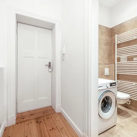 The Malmoeer, Modern 1 Bedroom On 40m2, Own Backyard Garden-terrace, Quite & Relaxed, However In Prenzlauer Berg *