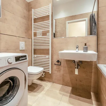 The Malmoeer, Modern 1 Bedroom On 40m2, Own Backyard Garden-terrace, Quite & Relaxed, However In Prenzlauer Berg