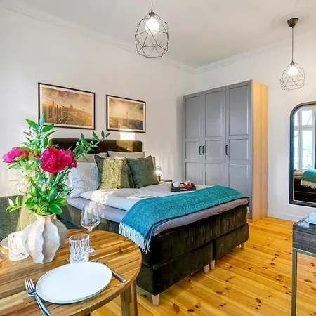 Apartment The Malmoeer, Modern 1 Bedroom On 40m2, Own Backyard Garden-terrace, Quite & Relaxed, However In Prenzlauer Berg Berlin