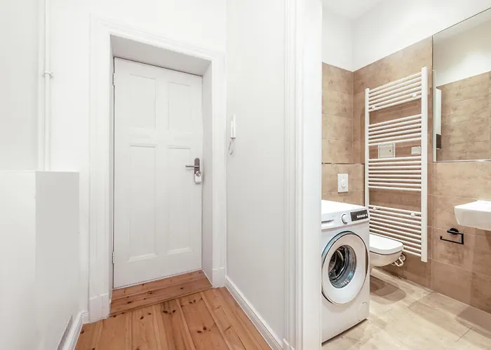 The Malmoeer, Modern 1 Bedroom On 40m2, Own Backyard Garden-terrace, Quite & Relaxed, However In Prenzlauer Berg *